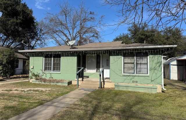 210 W Willingham Street photos photos