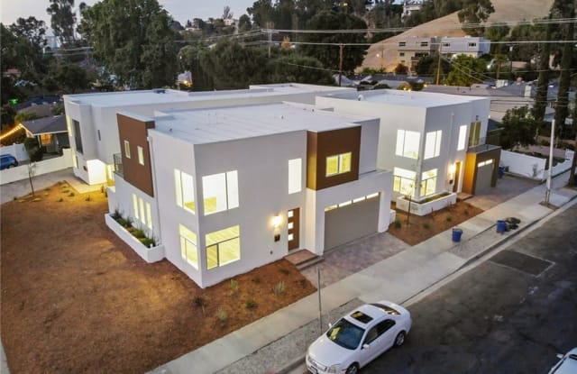 21925 De La Osa Street - 21925 De La Osa Street, Los Angeles, CA 91364