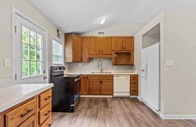 1415 Plaza Place - 1415 Plaza Place, Wentzville, MO 63385