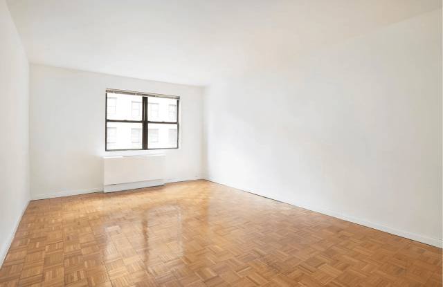 402 E 90th St Apt 5E - 402 East 90th Street, New York City, NY 10128