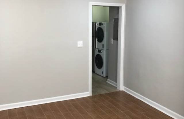 830 18th Street, N.E, Unit# B Gallery 2