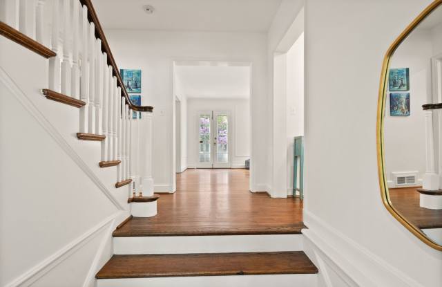 Stately 6BR/7BA Brick Colonial on Fenced 0.2-Acre Lot | Kent, NW DC Gallery 3
