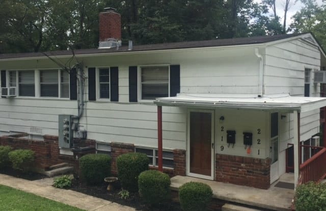 219 Waddel Circle - 219 - 219 Waddell Cir, Oak Ridge, TN 37830