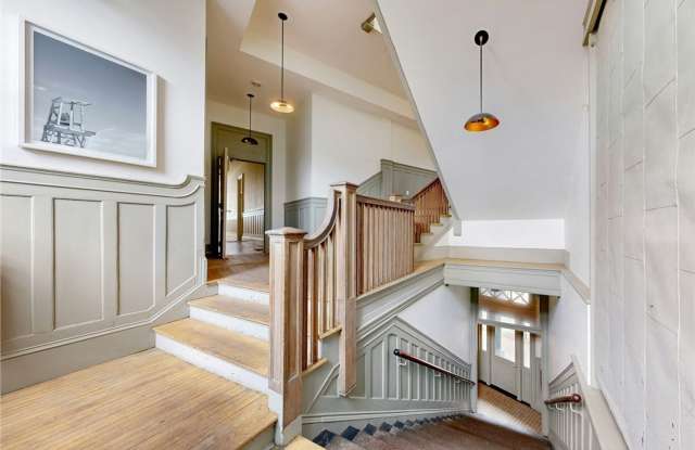****Providence/Downcity – Beautiful Updated Condo at The Weybosset Condominiums at PPAC Square - $1,795**** Gallery 4