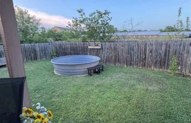 315 S Water Lane - 315 South Water Lane, New Braunfels, TX 78130