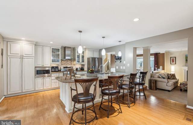 47660 PENNRUN Way - 47660 Pennrun Way, Lowes Island, VA 20165