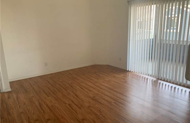 121 S Lakeview Avenue Gallery 3