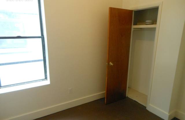1512 Bedford Avenue Gallery 4