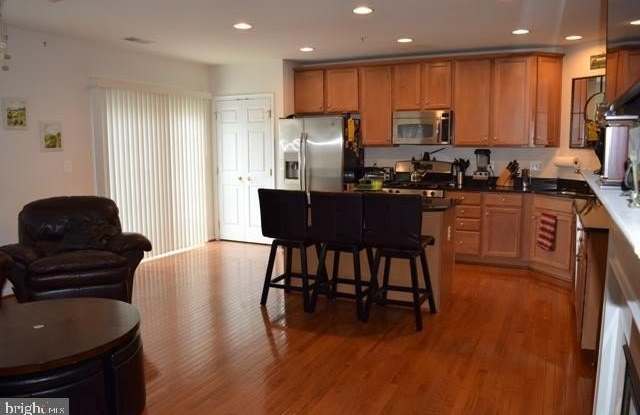 4707 EGGLESTON Terrace unit: 112 photos photos