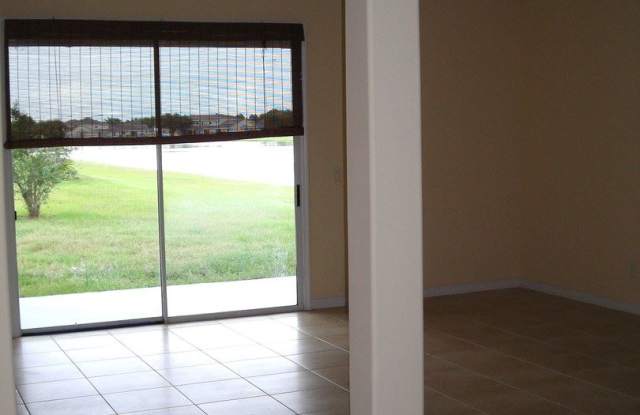 738 Lake Biscayne Way Gallery 4