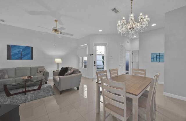 615 SW St Thomas Cove Gallery 4