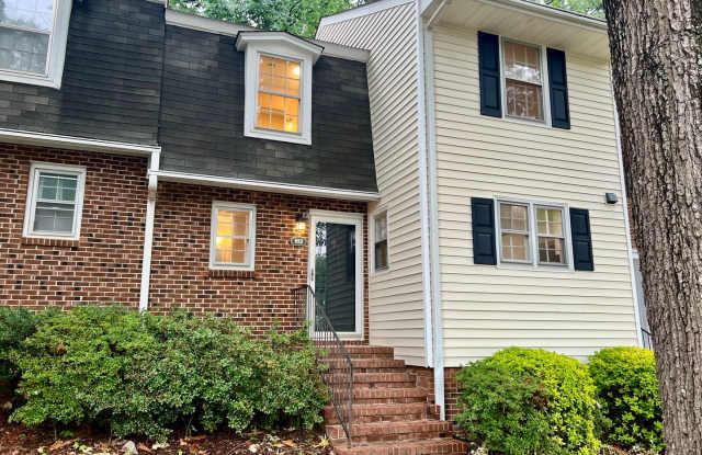 923 Hampshire Ct, Cary - Bev Roberts Rentals & Property Managament - 923 Hampshire Court, Cary, NC 27511