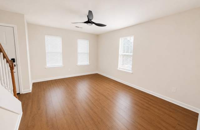 504 Lowndes Hill Road - 1 Gallery 4