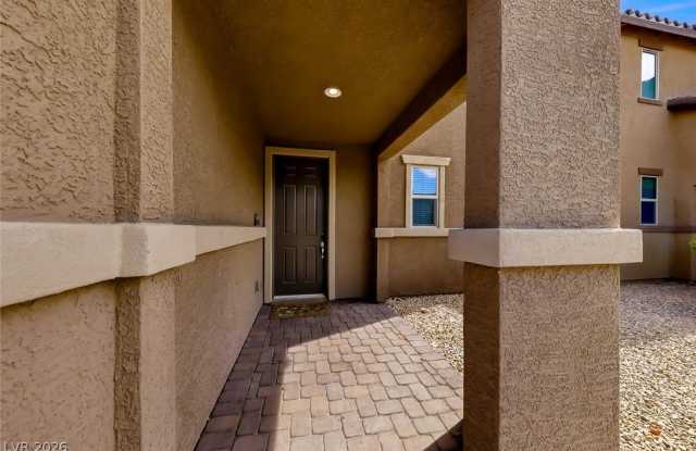 1821 Soto Lane Gallery 3