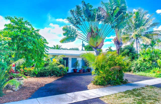 1130 NE 23rd Pl photos photos