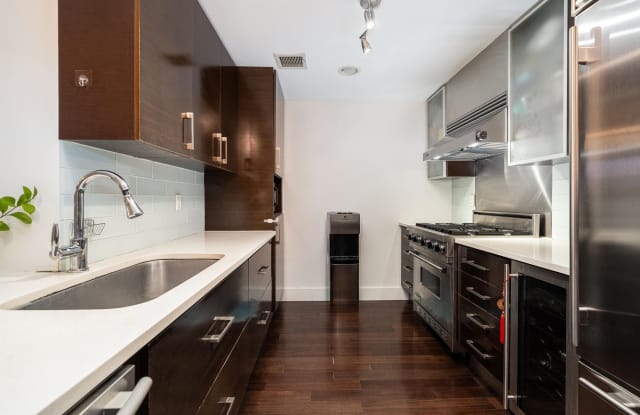 601 OBSERVER HIGHWAY - 601 Observer Highway, Hoboken, NJ 07030