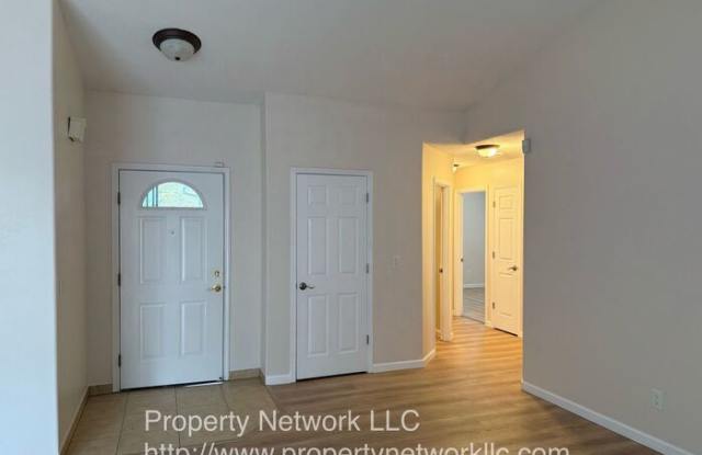 5729 SE 15th Drive Gallery 3