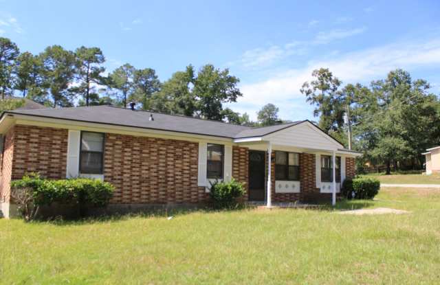3 Bedroom 1.5 Bath Remodeled Home South Augusta! Gallery 4