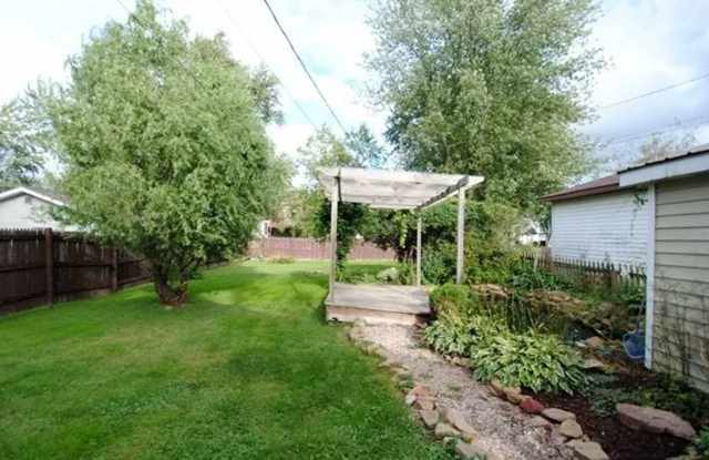 Click the “Apply Now” button or email wapmrentals@gmail.com for a prompt response. [MARSHFIELD] Gallery 4