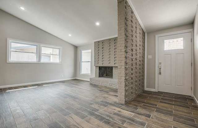 2404 Scotswood Drive Gallery 3