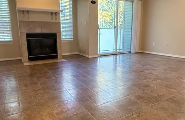 A/C in Your 3BR Townhome-Styled Condo near Pinehurst Light rail! Gallery 4