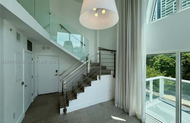 1650 Brickell Ave Gallery 3