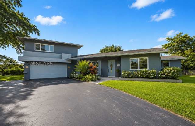 6700 E Tropical Way Gallery 1