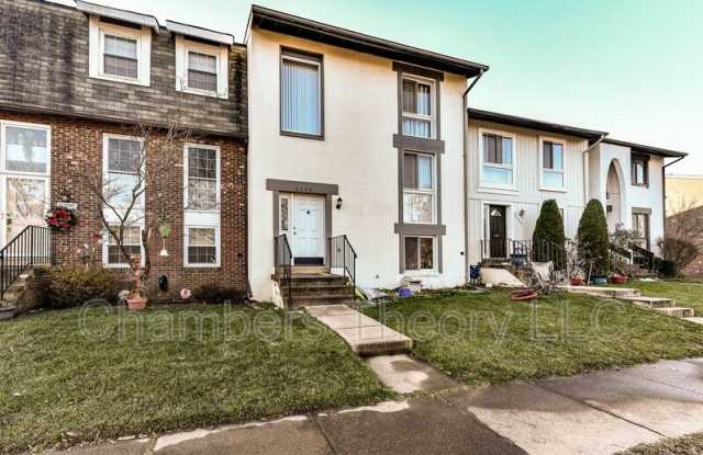 8088 Edinburgh Dr - 8088 Edinburgh Drive, Newington, VA 22153