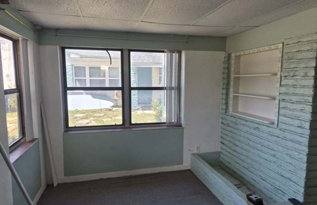 1BR/1BA Dunedin Home — $1,500/mo Gallery 4
