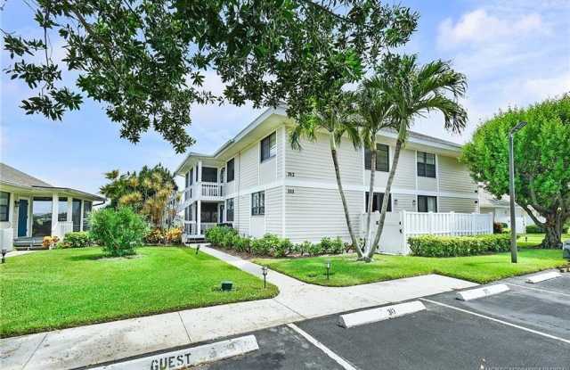 311 NE Golfview Circle Gallery 3