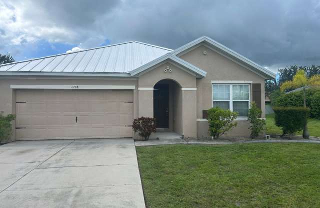 3 bedroom 2 bath single family home Gallery 1