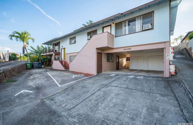 Completely remodeled 2BR/1BA/1PKG near Waikele - 94-1033 Lumikula Street, Waipio, HI 96797