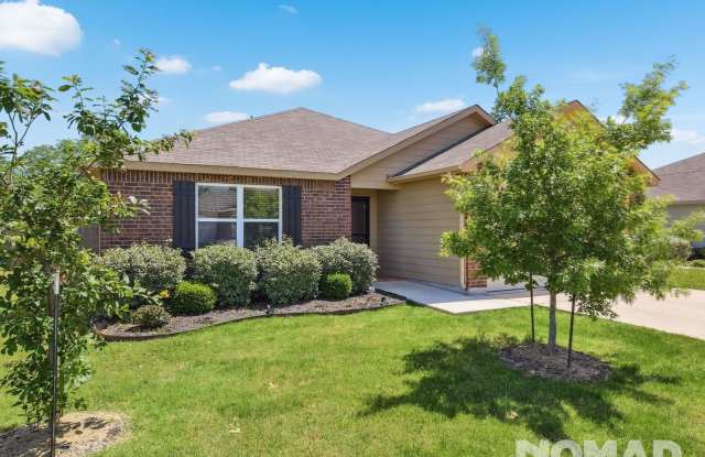 Beautiful Newer 3-Bedroom Home with Upgraded Master Bath and Lawn Care Included – New Braunfels, TX photos photos