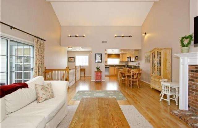 2206 AVIATION Way - 2206 Aviation Way, Redondo Beach, CA 90278