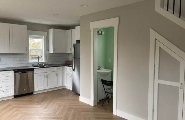 Stylish 2-Bedroom Living with Modern Finishes & Solar Savings Gallery 1