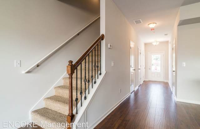 1823 Old Dogwood Gallery 4