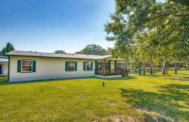233 Esquire Estates Road Gallery 2