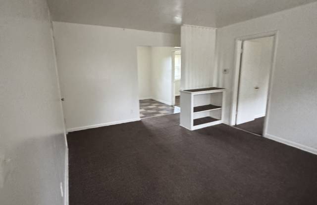 8127 West Thurston Avenue - 4 Gallery 2