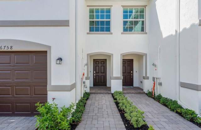 6758 Broadwater Lane Gallery 4