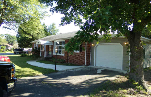 3700 Bedford Street - 3700 Bedford Street, Montrose, VA 23231