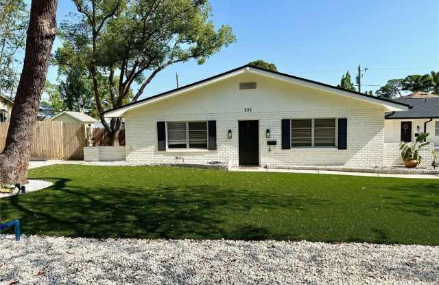 535 32ND AVENUE N - 535 32nd Avenue North, St. Petersburg, FL 33704