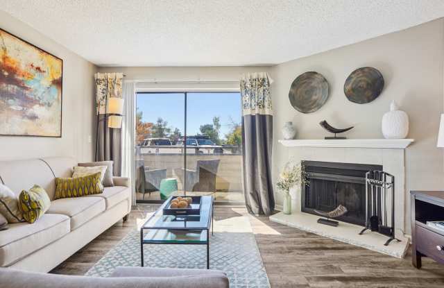 Deer Crest Apartment Homes Gallery 2