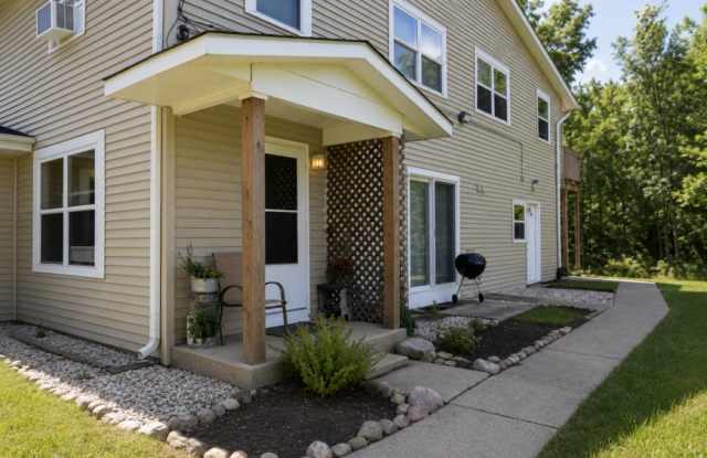 542 N Carol Lane Gallery 1