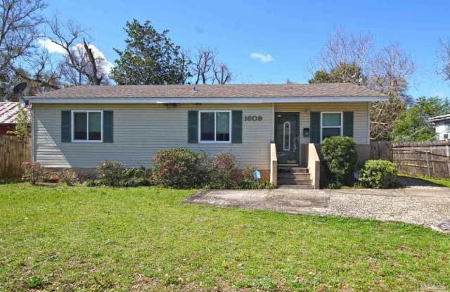 1609 Dr Martin Luther King Jr Dr - 1609 Doctor Martin Luther King Junior Drive, Pensacola, FL 32503