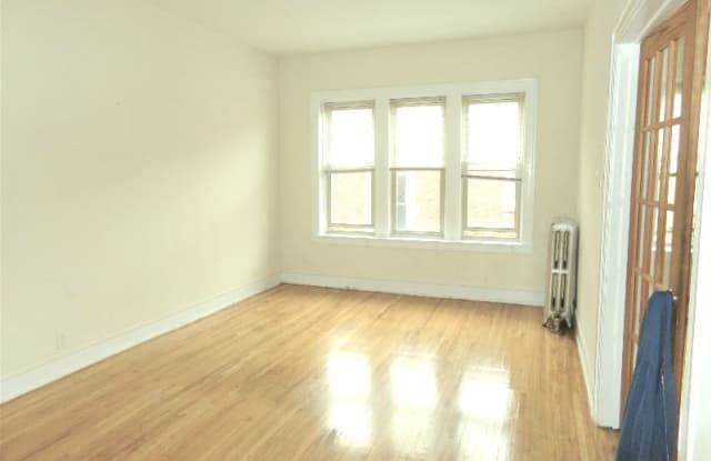 1326 W Estes Ave 3S - 1326 West Estes Avenue, Chicago, IL 60626