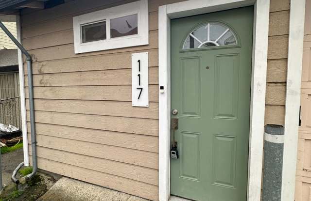 Downtown Studio just off First Street! - 117 West I Street, Benicia, CA 94510