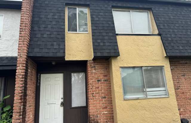 2336 HUNTINGTON GREEN Court Gallery 2