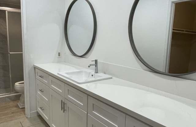 1126 W Ralston St photos photos