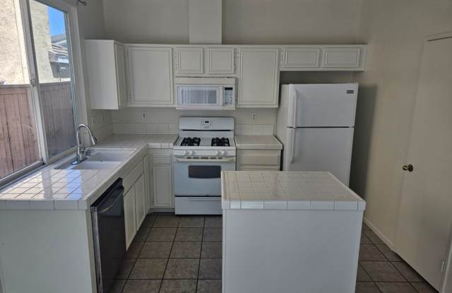 3 Bedroom - 2.5 Bathroom home in Woodwind at Discovery Hills Gallery 4
