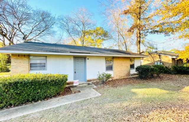 ** 3 Bed 2 Bath located off Wares Ferry road ** Call 334-366-9198 to schedule a self tour photos photos